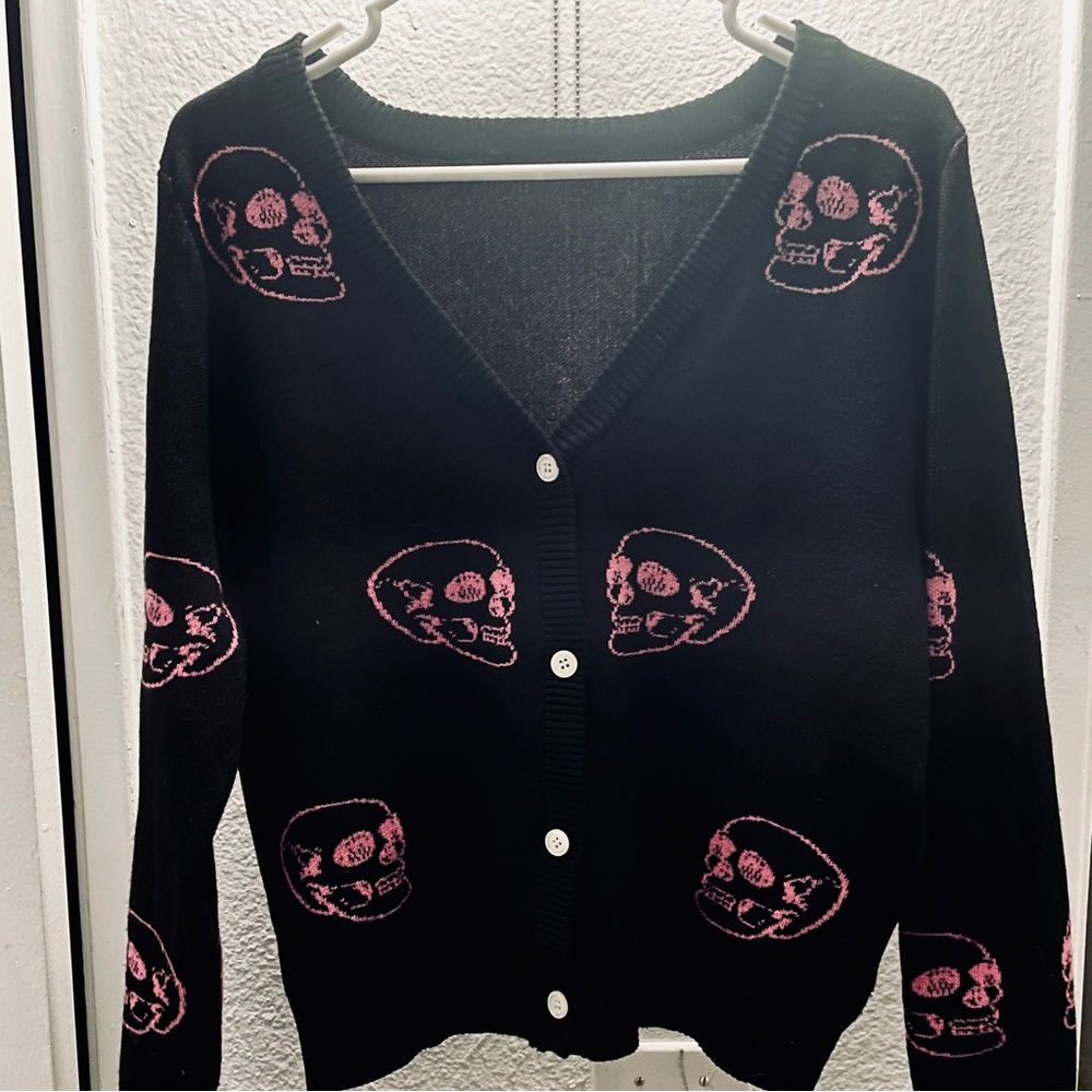 NWOT Black and Pink Skull Button Sweater Medium